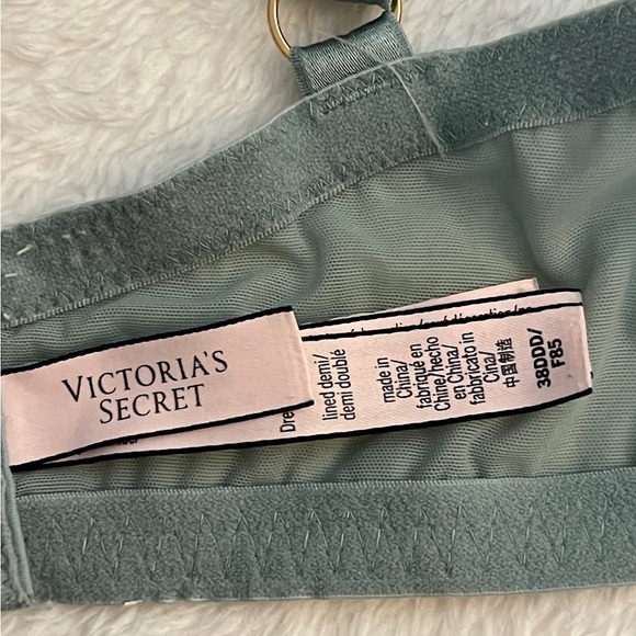 Victoria's Secret Lace Bra in Soft Blue - Picture 5 of 5